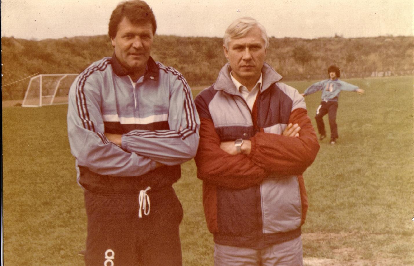 Toshack Peterek Sociedad